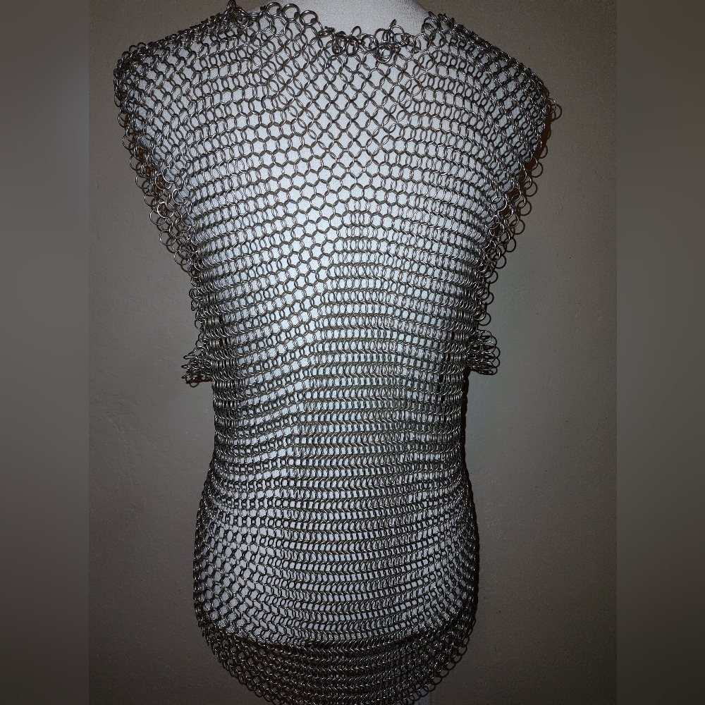 Chainmail Vest - Picture 4 of 9